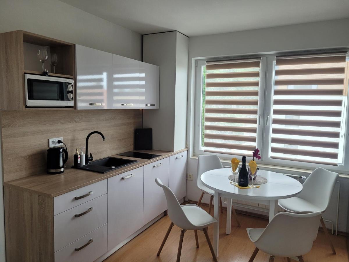 Apartman Centrum V Sukromi Restauracia U Jakuba Мартин Экстерьер фото